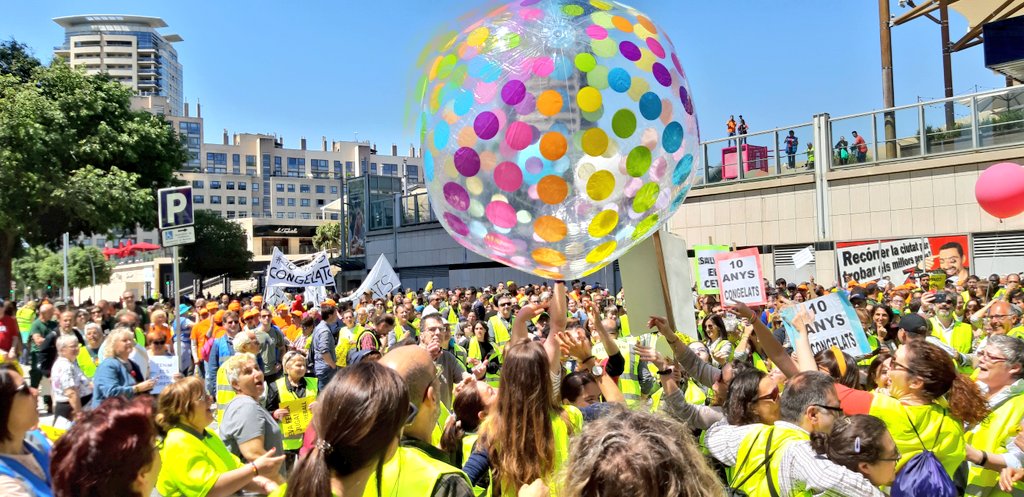 NP | Concentració multitudinària en defensa de l’actual model d’inserció laboral i de la continuïtat dels serveis assistencials per les persones amb discapacitat i especials dificultats